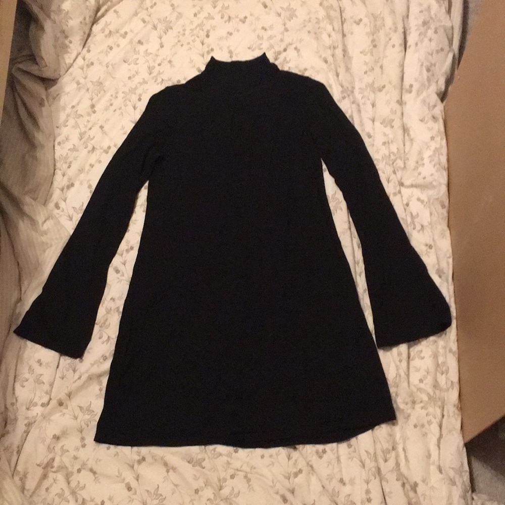 Michael Lauren Long Sleeve Keyhole Dress